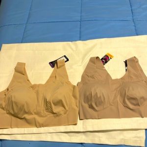 Set of 4 NWT Bali seamless comfort wireless everyday tshirt bra size 2XL.